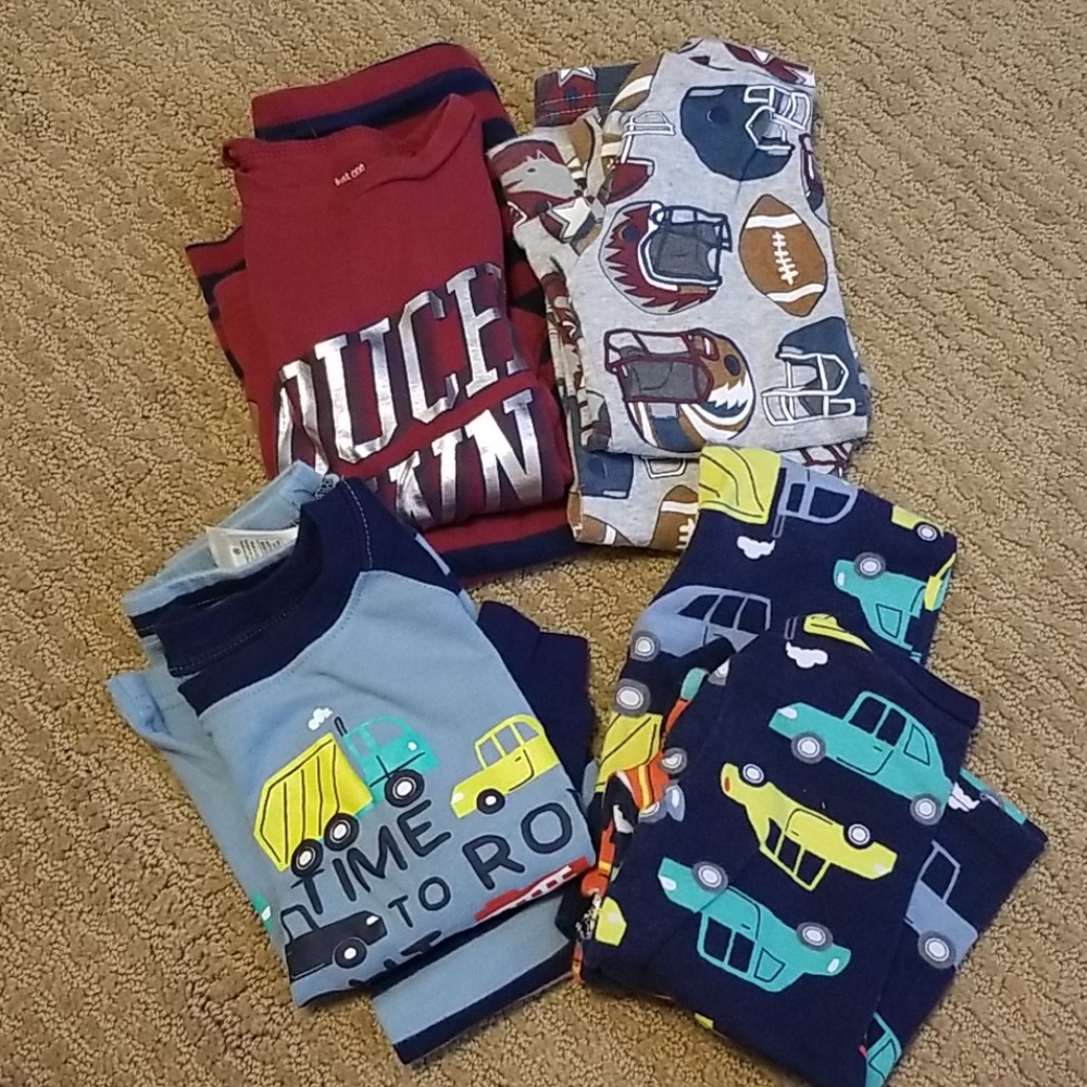 4 pairs of pajamas